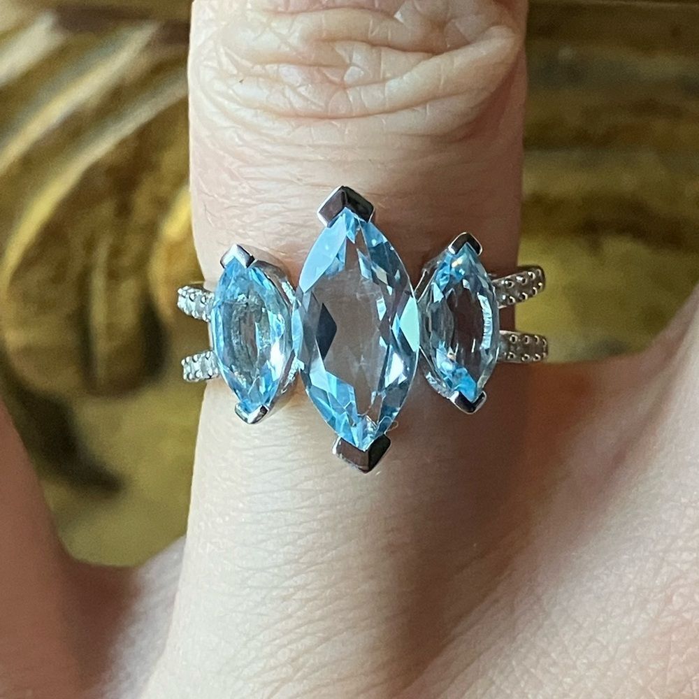 Sky Blue Topaz Sterling Silver Ring Size 5.75